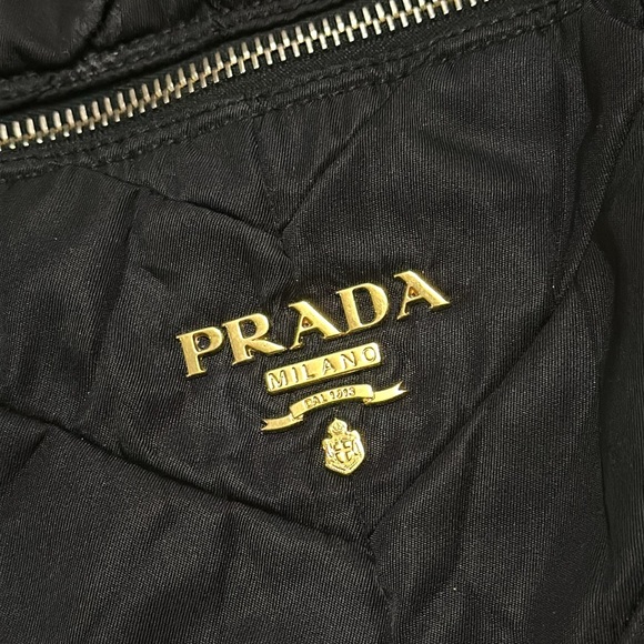 Authentic Prada hand bag, 😍 - Picture 4 of 15